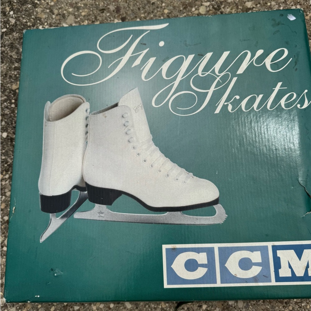 CCM Women's Figure Skates - White